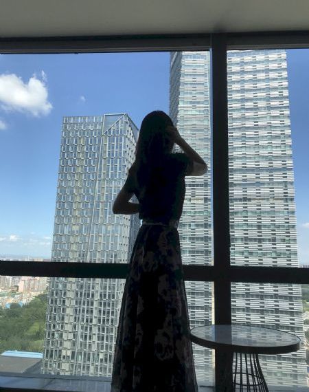 欧美明星夏装街拍_BD韩语在线观看