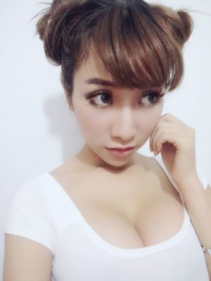 国产日韩美女中文字幕_BD英语免费全集观看